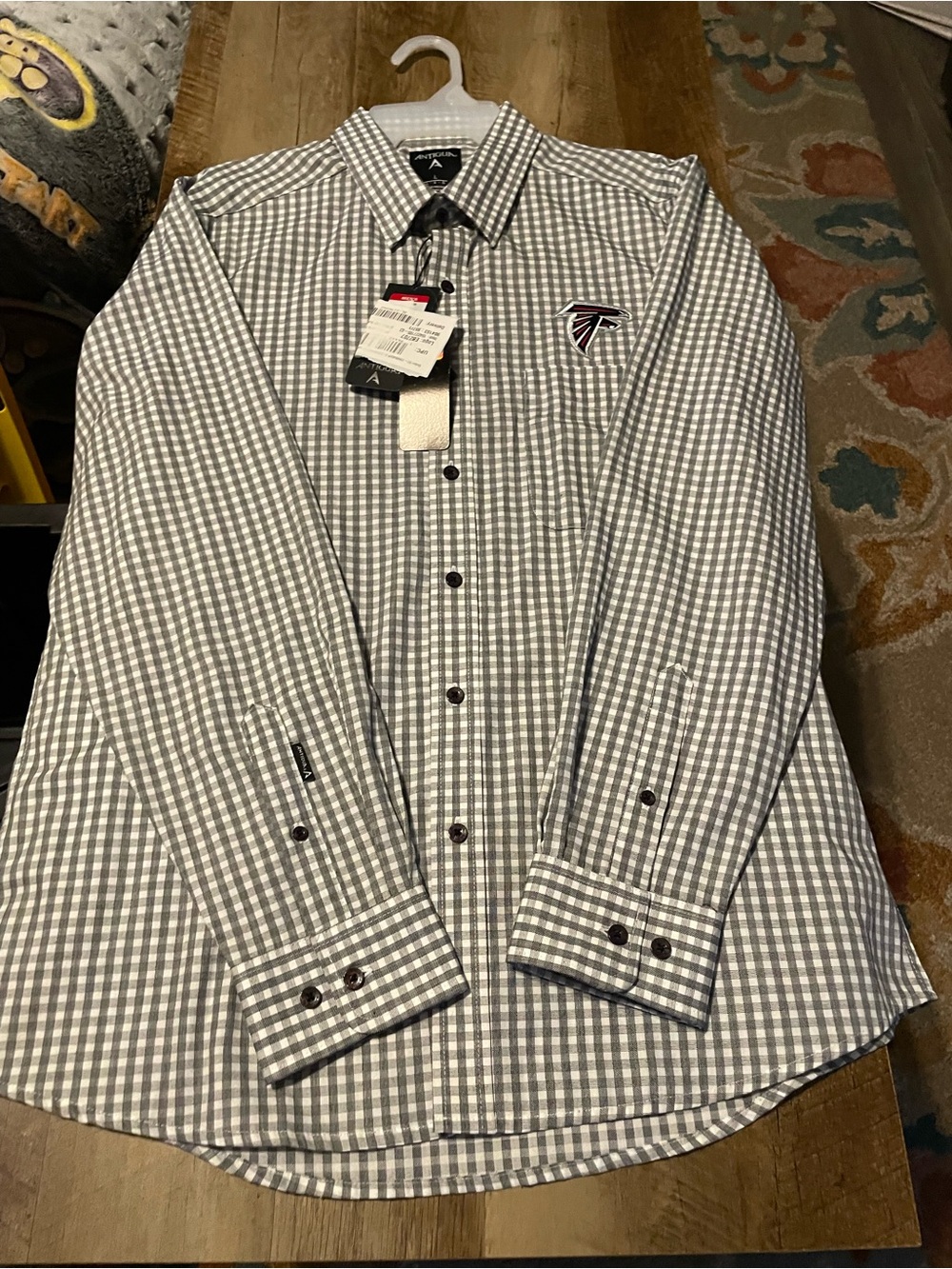 NFL Atlanta Falcons Men’s Gray Check Button-Down Shirt